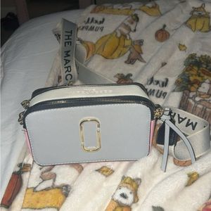 Marc Jacobs snap shot bag!